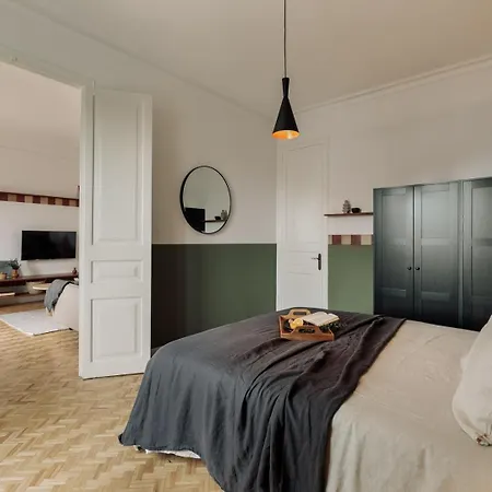Kuleli - 2 Bedrooms And Office In Eixample Dreta Appartement