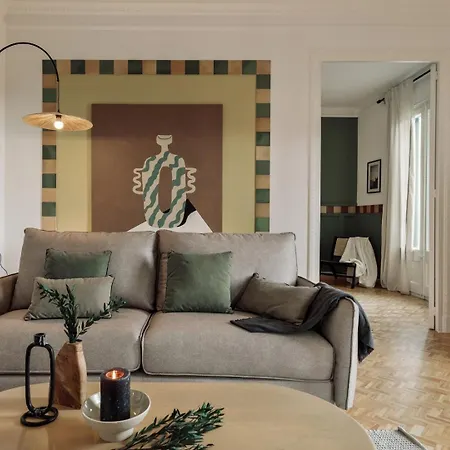 Kuleli - 2 Bedrooms And Office In Eixample Dreta * Barcelona